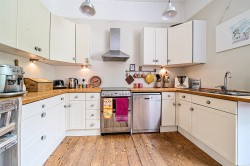 Images for 23 Silver Street, Buckfastleigh