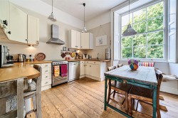 Images for 23 Silver Street, Buckfastleigh