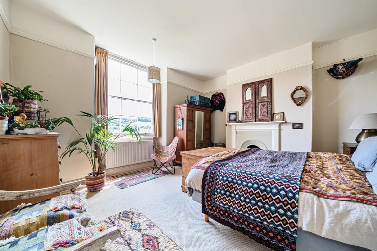 Images for 23 Silver Street, Buckfastleigh