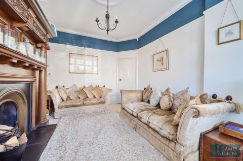 Click the photo for more details of Dovedale Road, Stoneygate, Leicester