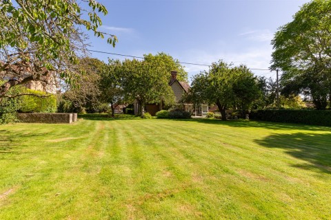 Click the photo for more details of Alverstone, Isle of Wight
