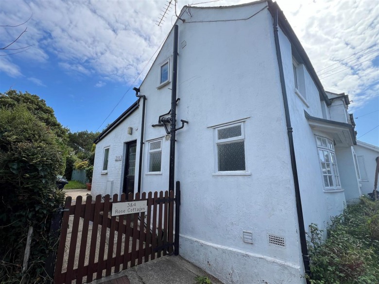Click the photo for more details of Middleton, Isle of Wight