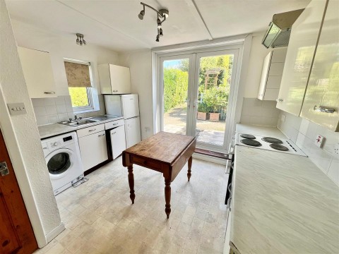Click the photo for more details of Middleton, Isle of Wight