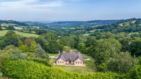 Click the photo for more details of Farway, Colyton
