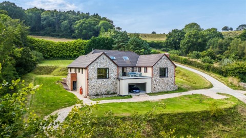 Click the photo for more details of Farway, Colyton