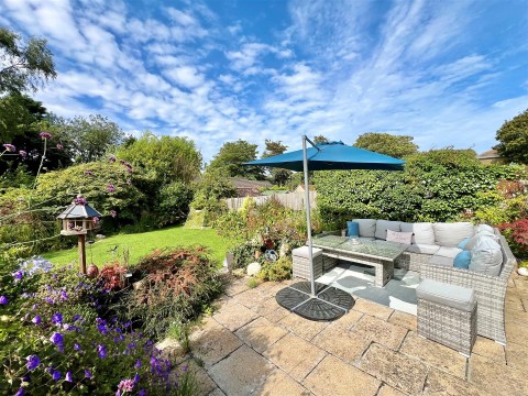 Click the photo for more details of Shorwell, Isle of Wight