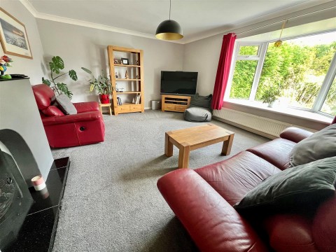 Click the photo for more details of Shorwell, Isle of Wight