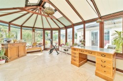 Images for Shuteleigh, Wellington