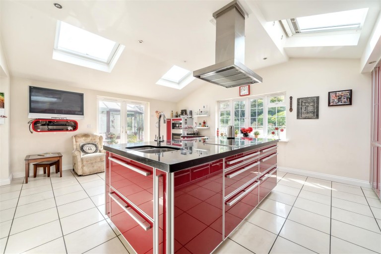 Images for Shuteleigh, Wellington