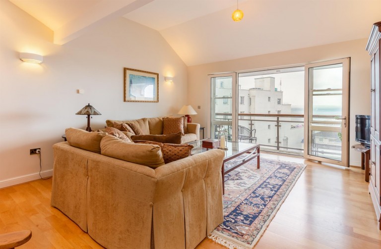 Images for Yvery Court, Castle Road, Cowes