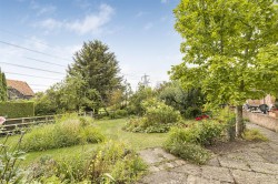 Images for Ollivers Farm, Yeldham Road, Toppesfield, Halstead