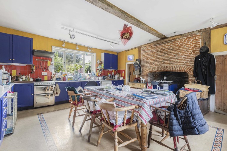 Images for Ollivers Farm, Yeldham Road, Toppesfield, Halstead