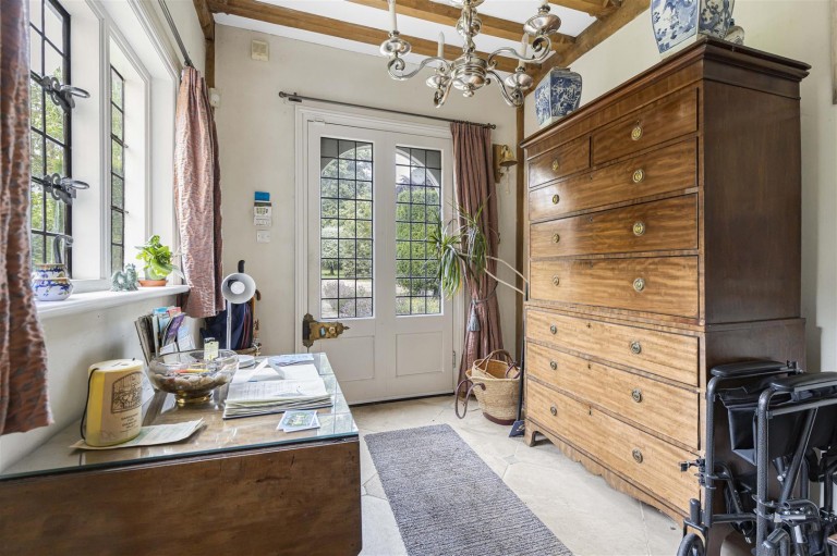 Images for Ollivers Farm, Yeldham Road, Toppesfield, Halstead