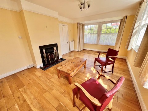 Click the photo for more details of Totland Bay, Isle of Wight