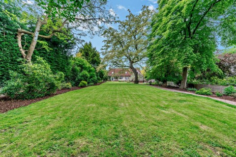 Click the photo for more details of Elmsleigh Avenue, Stoneygate, Leicester