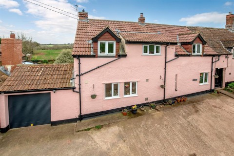Click the photo for more details of Thurloxton, Taunton