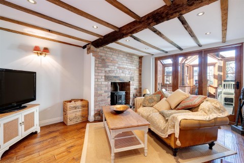 Click the photo for more details of Main Street, Thornton, LE67