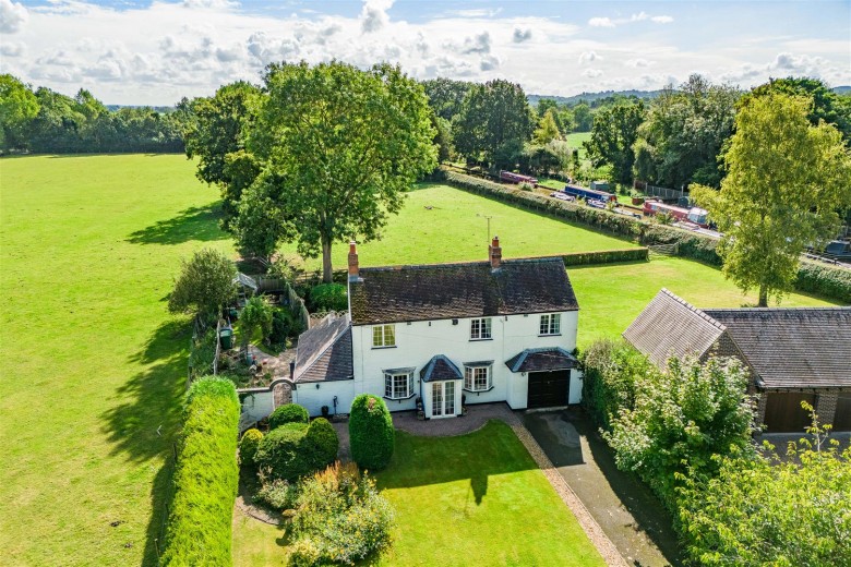 Click the photo for more details of Spon Lane, Grendon, CV9