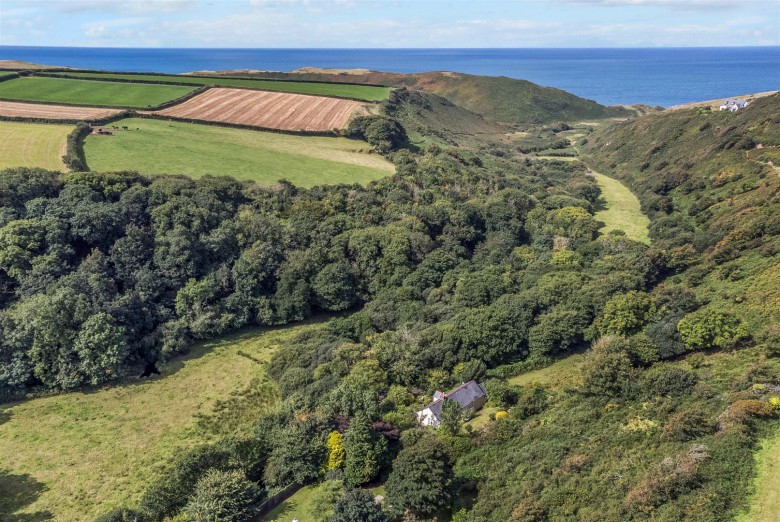 Click the photo for more details of Hartland, Bideford