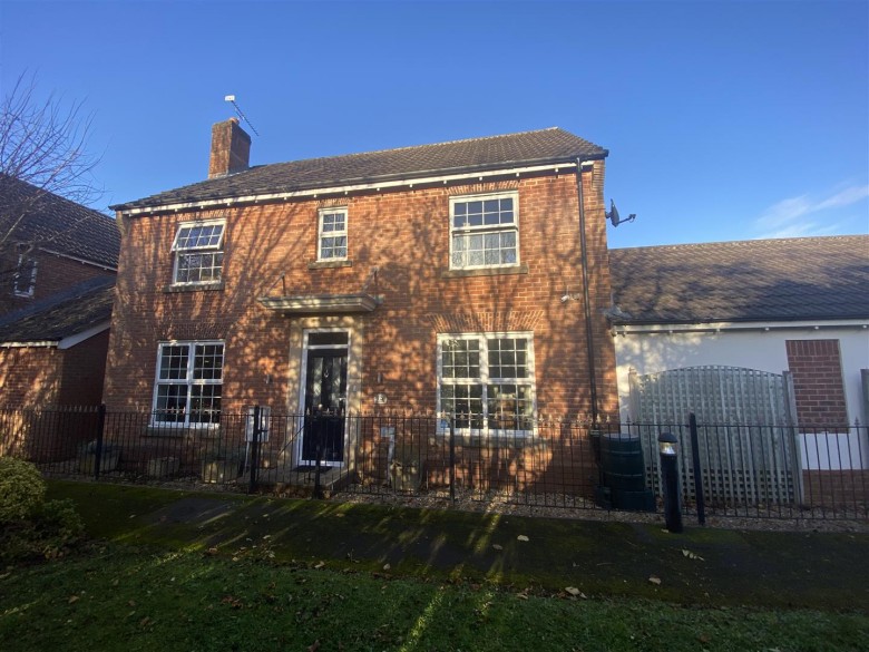 Click the photo for more details of Fairfield, Ilminster