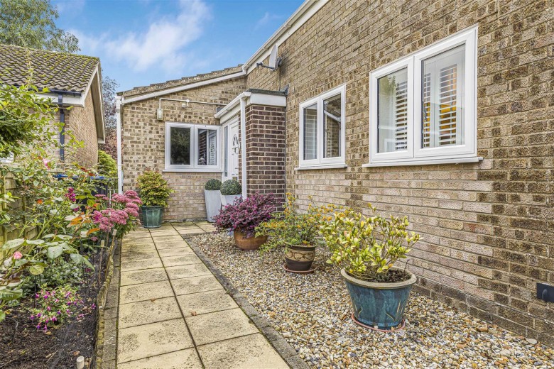 Click the photo for more details of Strollers Way, Stetchworth