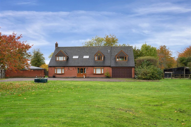 Click the photo for more details of Main Street, Leire