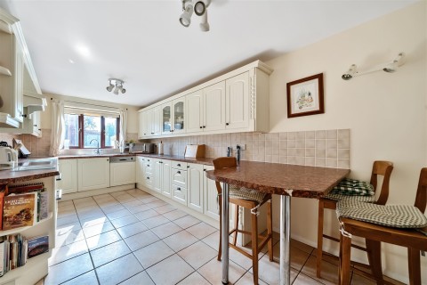 Click the photo for more details of Moorend Road, Yardley Gobion, NN12