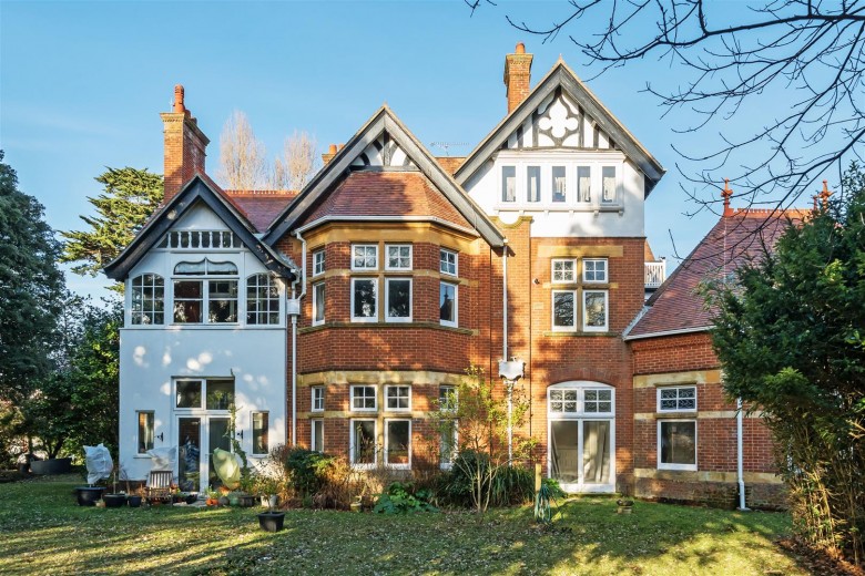 Click the photo for more details of Flat 3, Michelgrove Road, Bournemouth