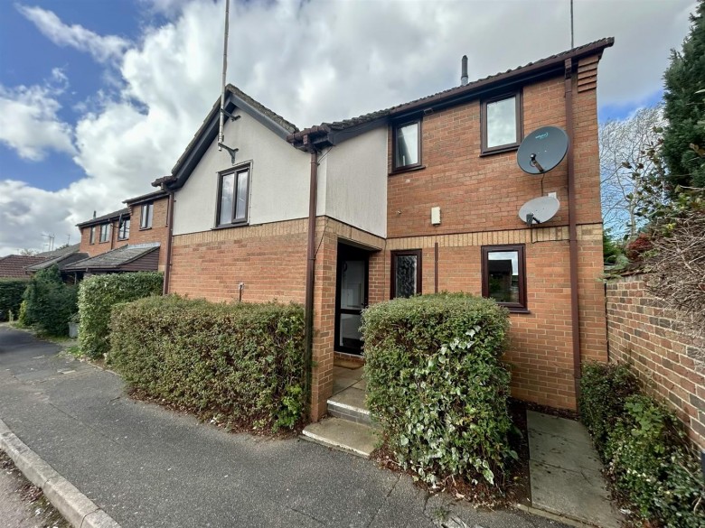 Click the photo for more details of Woodpecker Way, Northampton, NN4