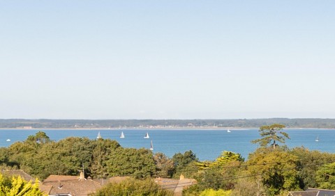 Click the photo for more details of Cowes, Isle of Wight