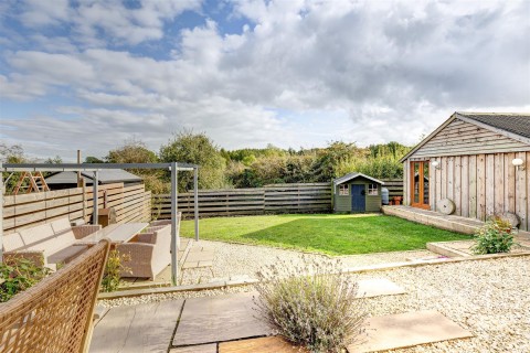 Click the photo for more details of Limby Hall Lane, Swannington, LE67