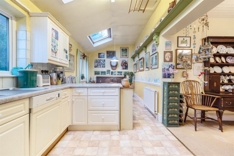 Images for Priory Avenue, Totnes