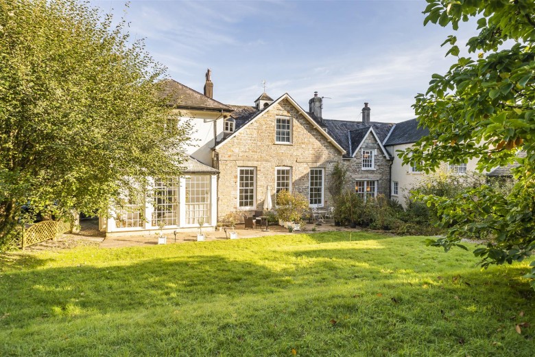 Click the photo for more details of Littlehempston, Totnes