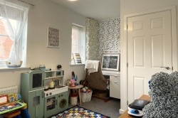 Images for Lukes Close, Wellington
