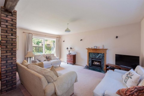 Click the photo for more details of The Green South, Warborough