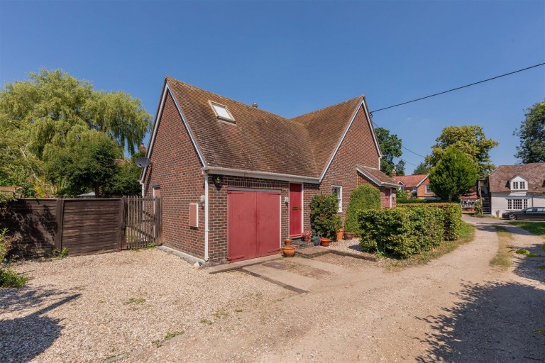 Images for The Green South, Warborough