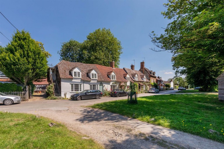 Images for The Green South, Warborough