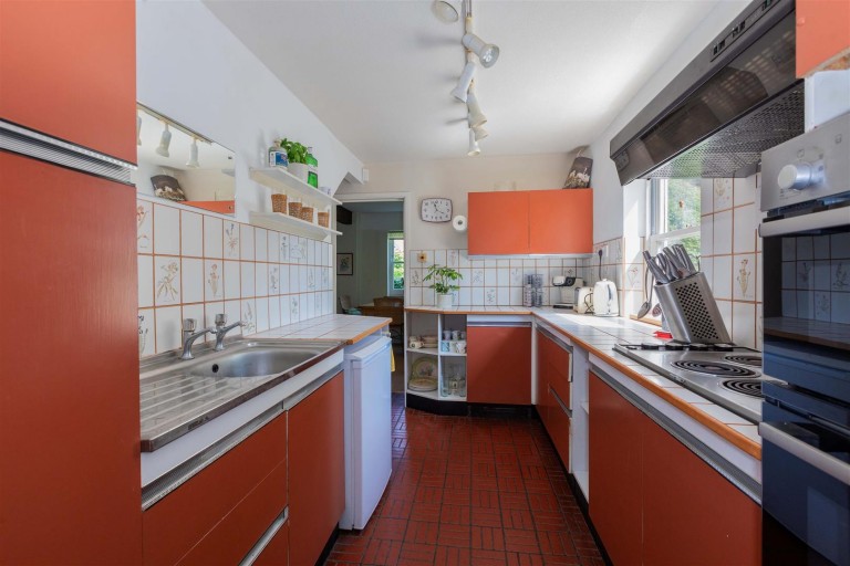 Images for The Green South, Warborough