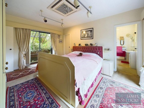 Click the photo for more details of Upper New Walk, Leicester