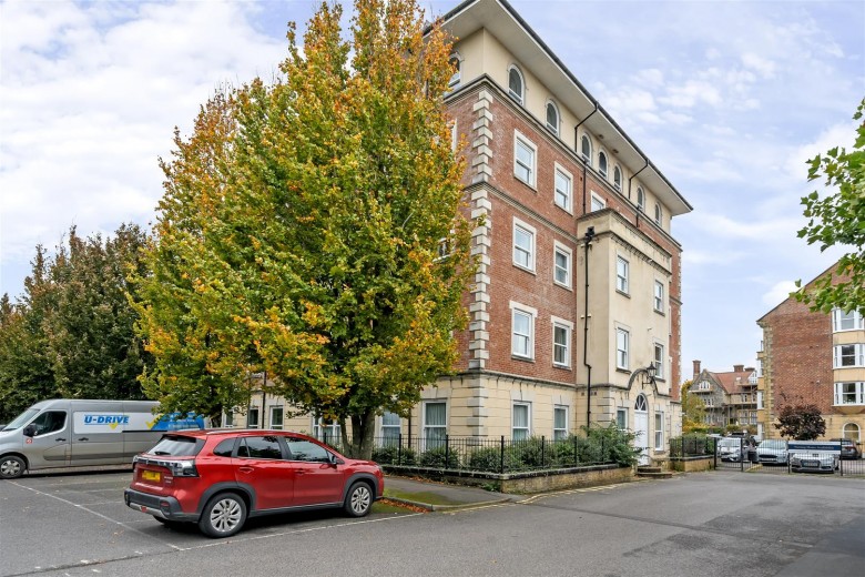 Click the photo for more details of Somerleigh Road, Dorchester