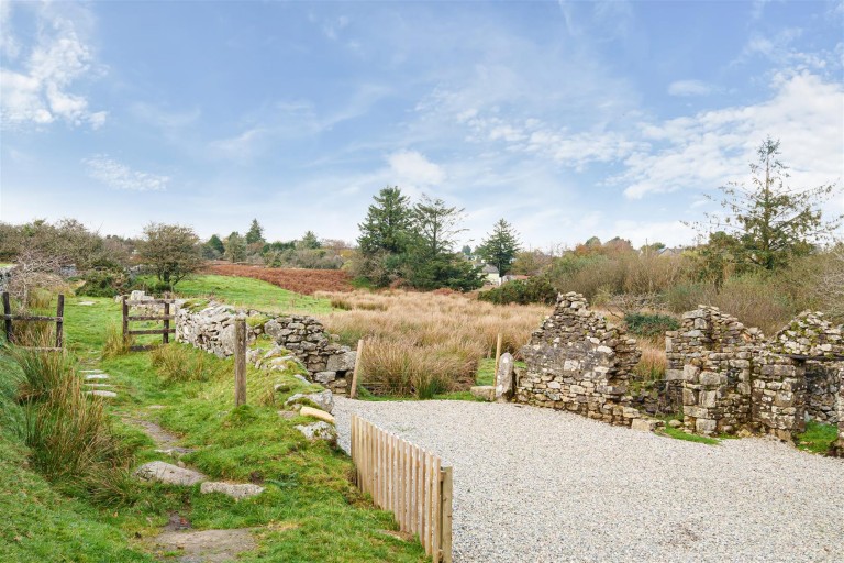 Images for Minions, Liskeard