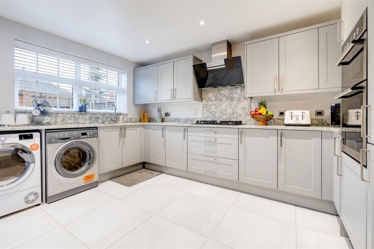 Images for Claymar Drive, Newhall, DE11