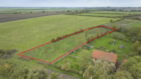 Click the photo for more details of School Lane, Aldreth