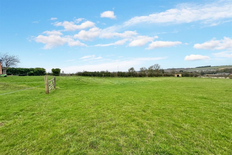 Images for Equestrian Holding, Saltersford, Grantham