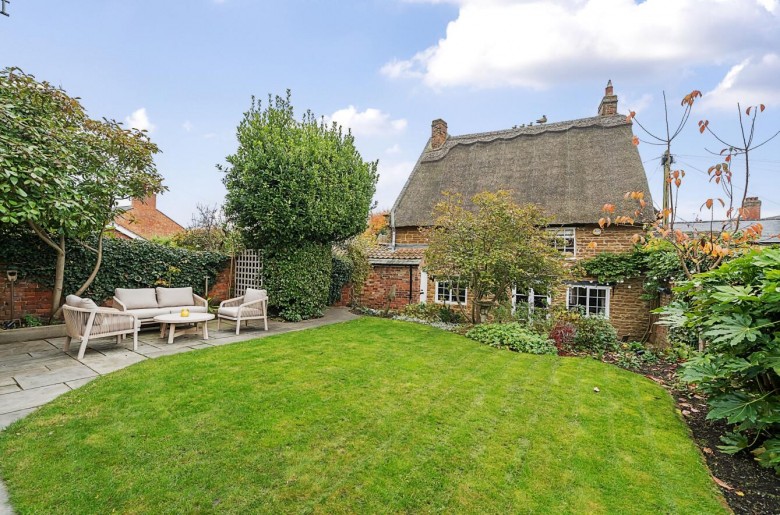 Click the photo for more details of Main Road, Crick, Northampton, NN6