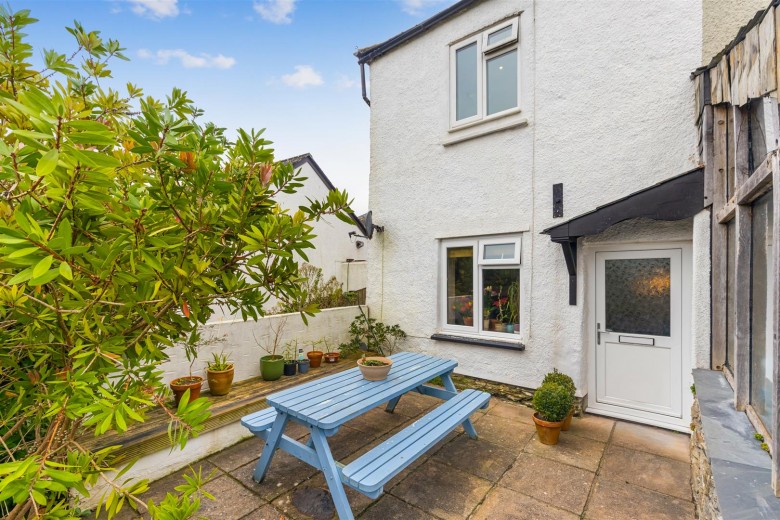 Click the photo for more details of Duncombe Street, Kingsbridge