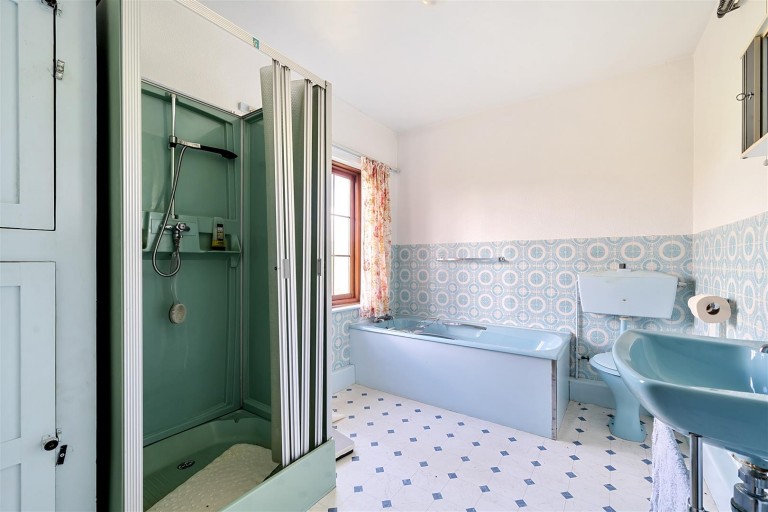 Images for Thorndon Cross