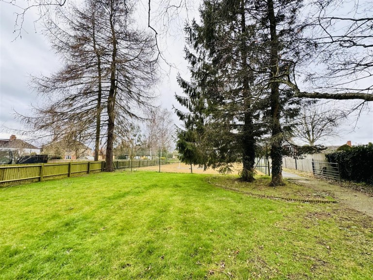Images for 13 Hartwell Road, Roade, NN7