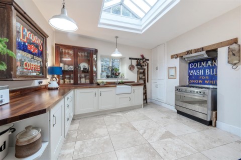 Click the photo for more details of Meadfoot Lane, Torquay