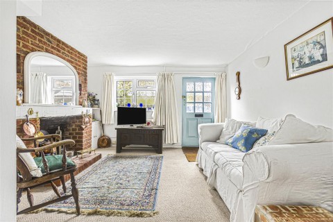 Click the photo for more details of New Road, WATLINGTON